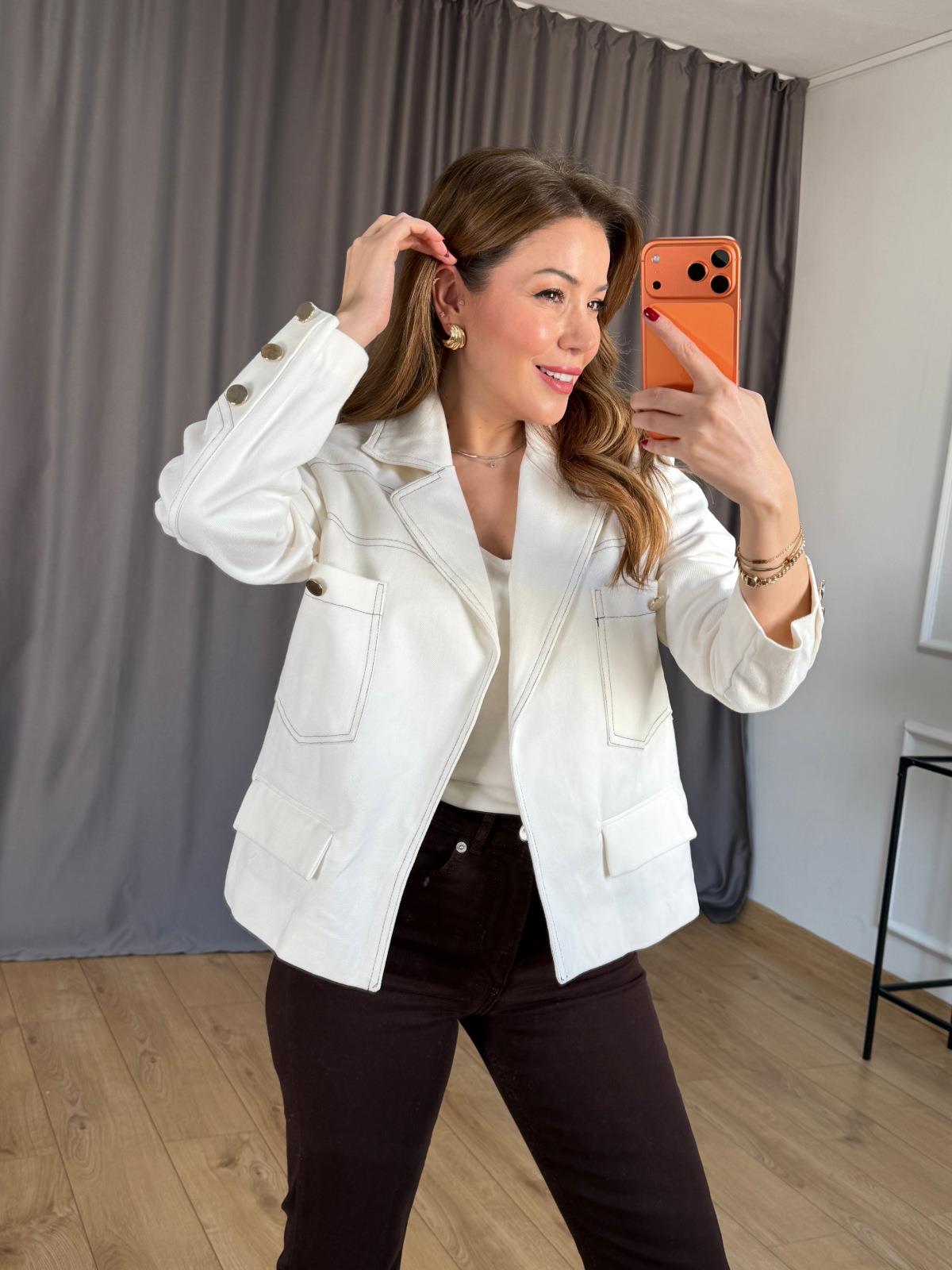 Ekru Dikiş Detaylı Jean Ceket