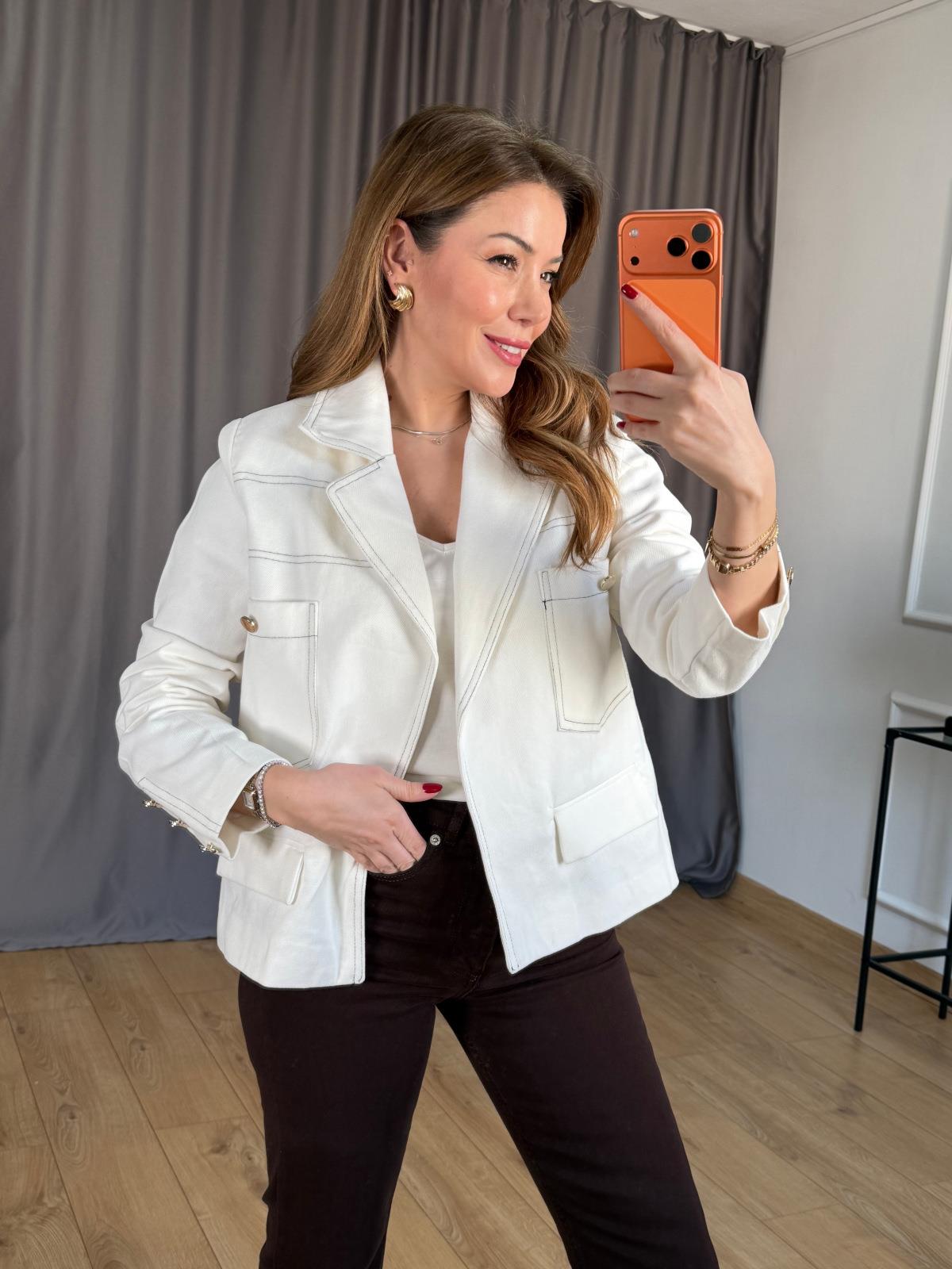 Ekru Dikiş Detaylı Jean Ceket