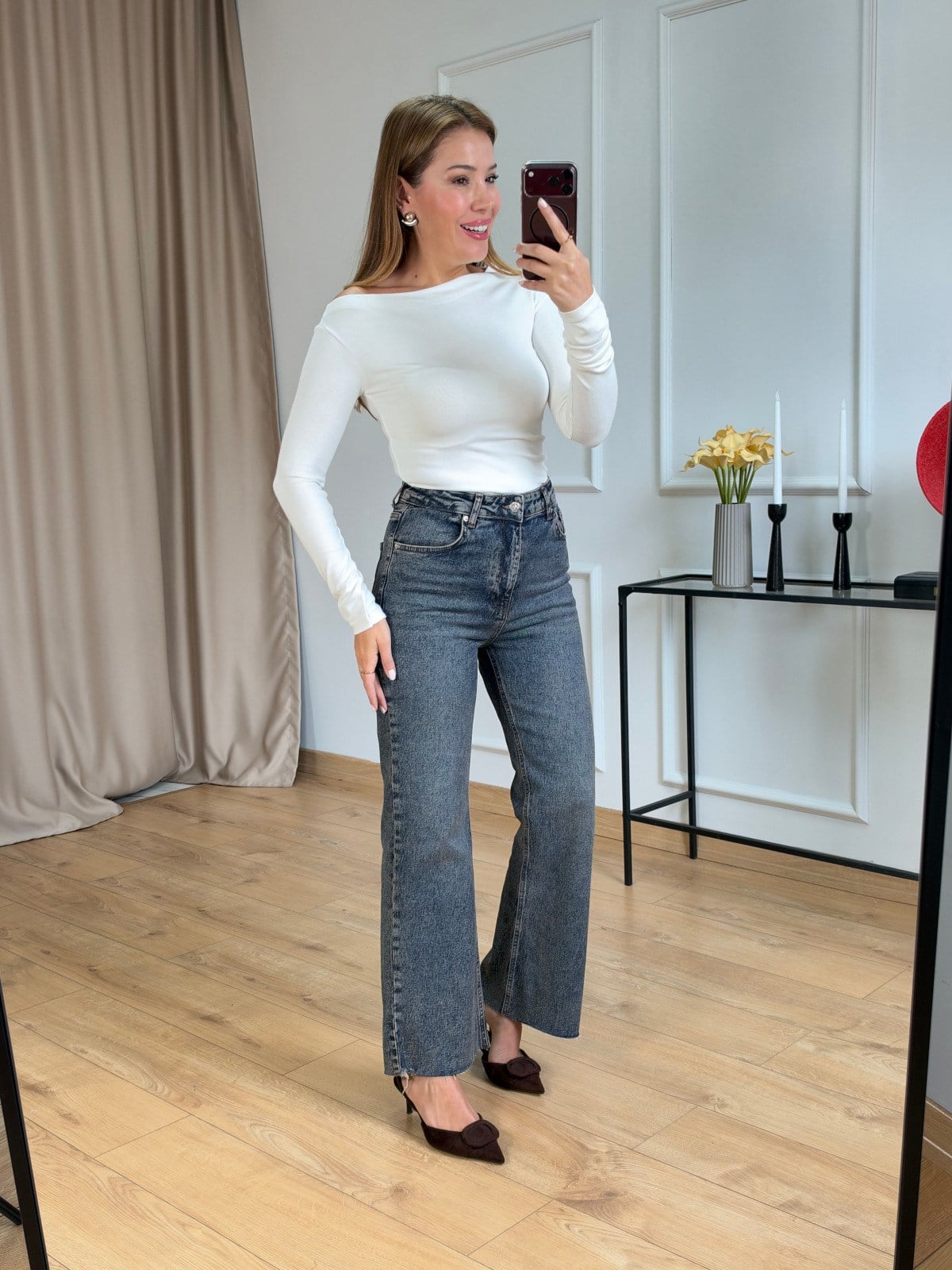 Ekru Kayık Yaka Verev Model Bluz