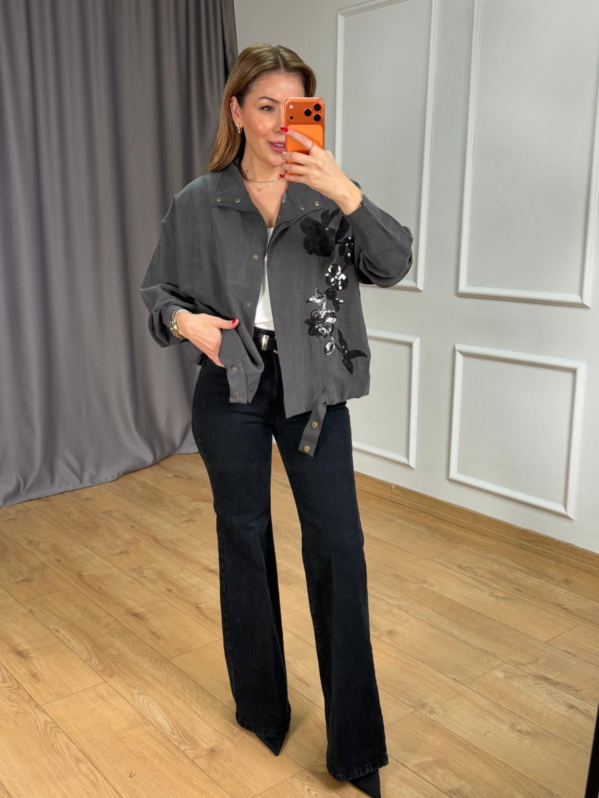 Gri Çiçek Nakışlı Ceket 