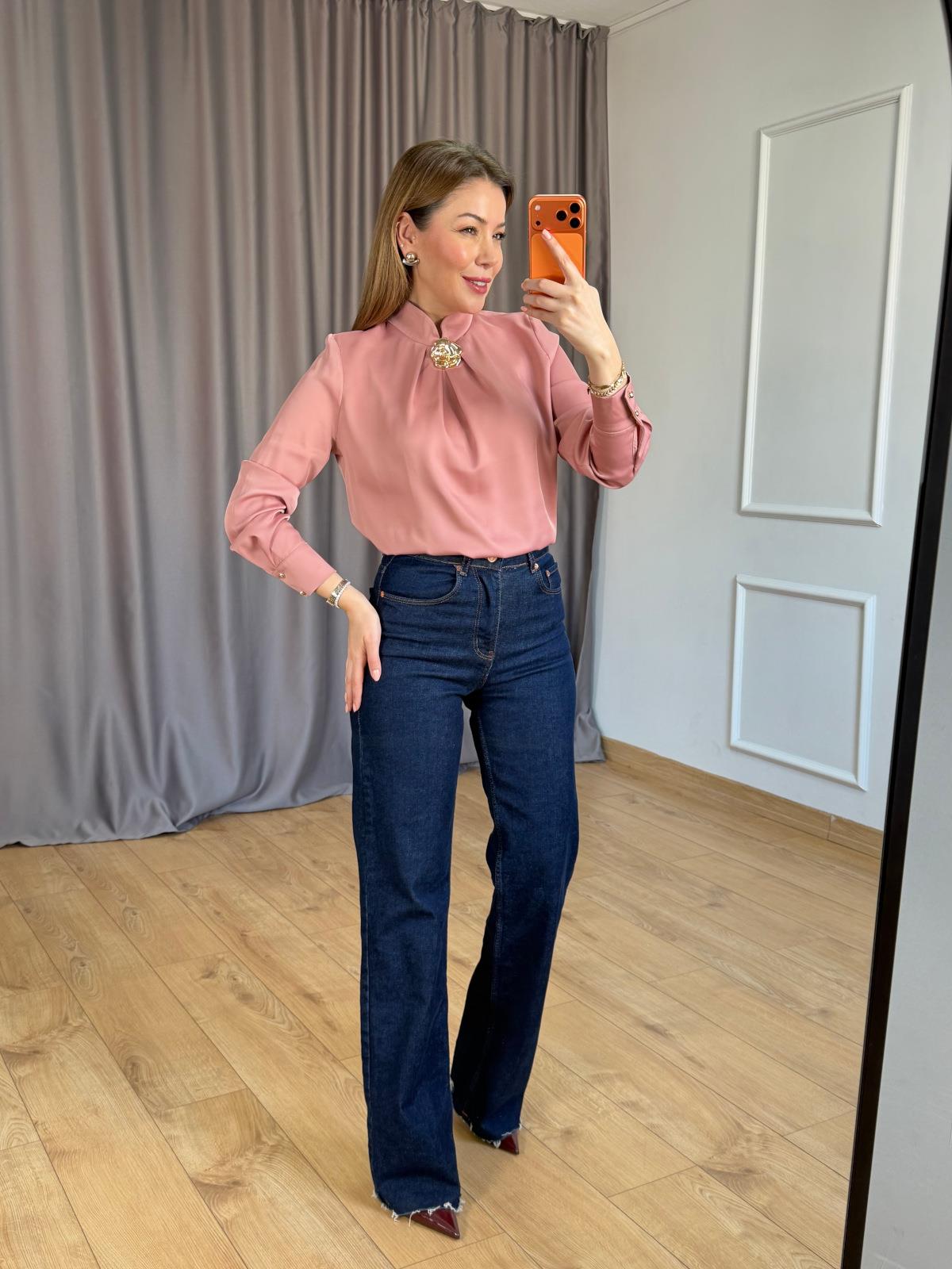 Gül Kurusu Mini Dik Yakalı Gold Broşlu Bluz