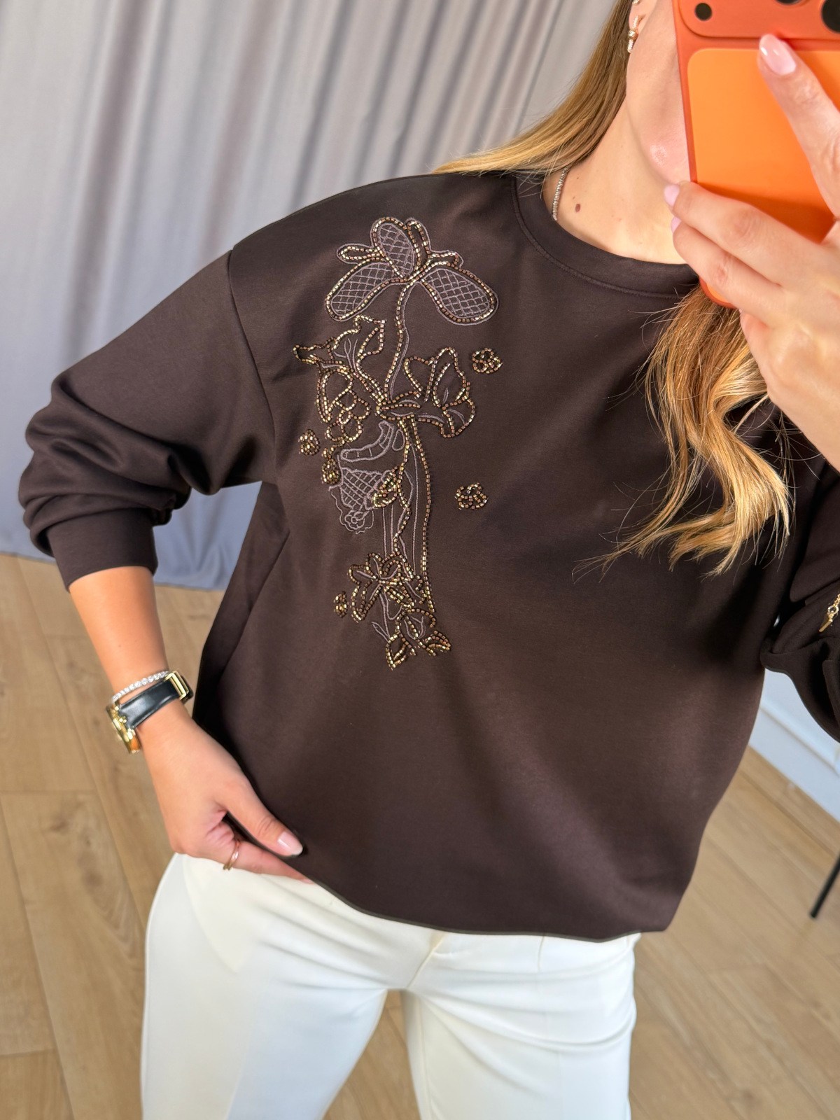 Kahve Boncuk Nakışlı Sweatshirt