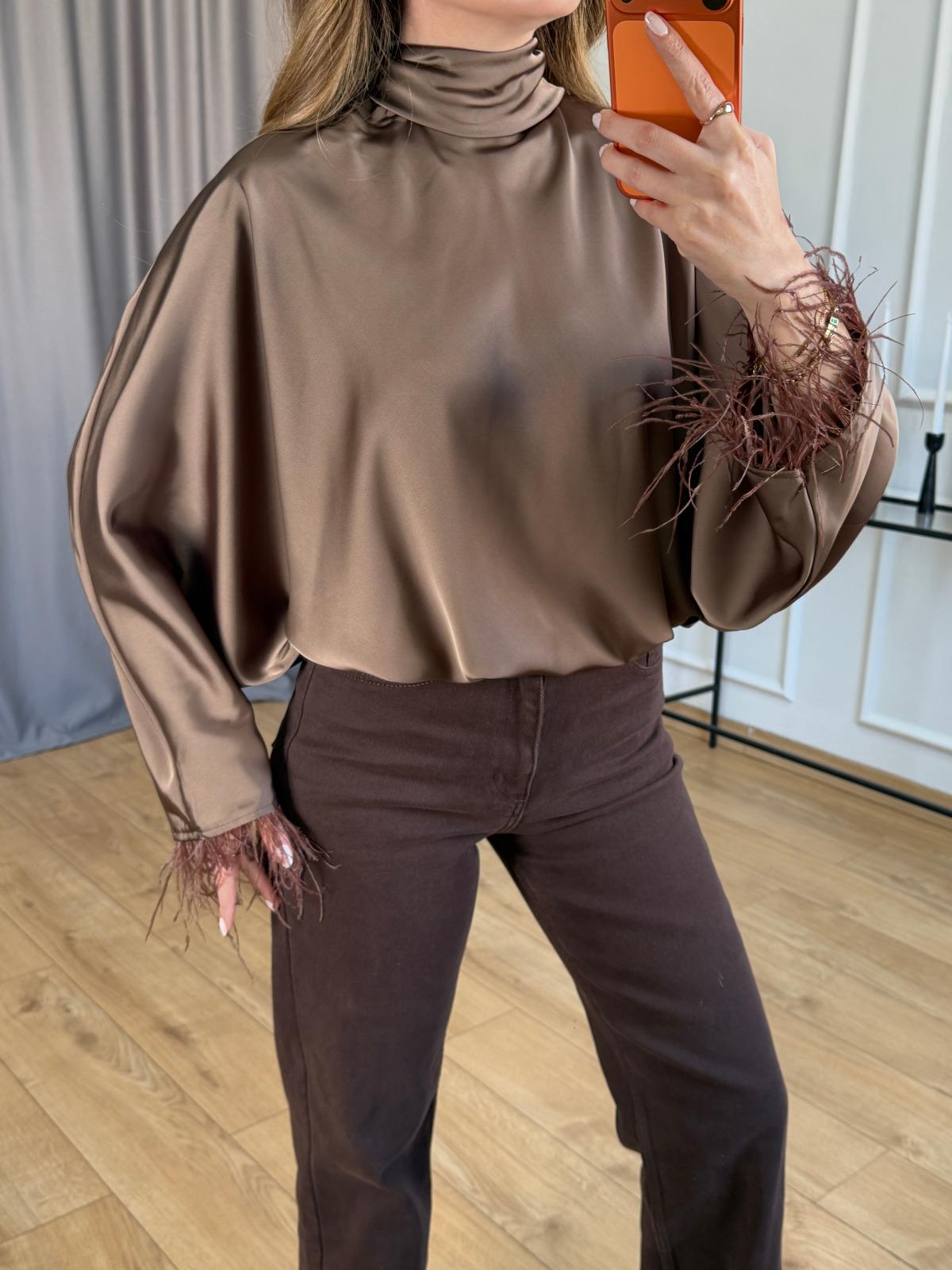 Kahve Boyun Bağlamalı Otrişli Bluz