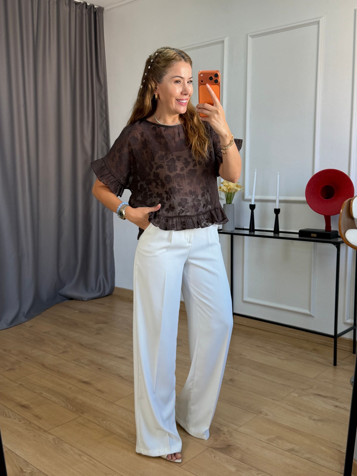 Kahve Fırfır Detay Çiçek Model Bluz