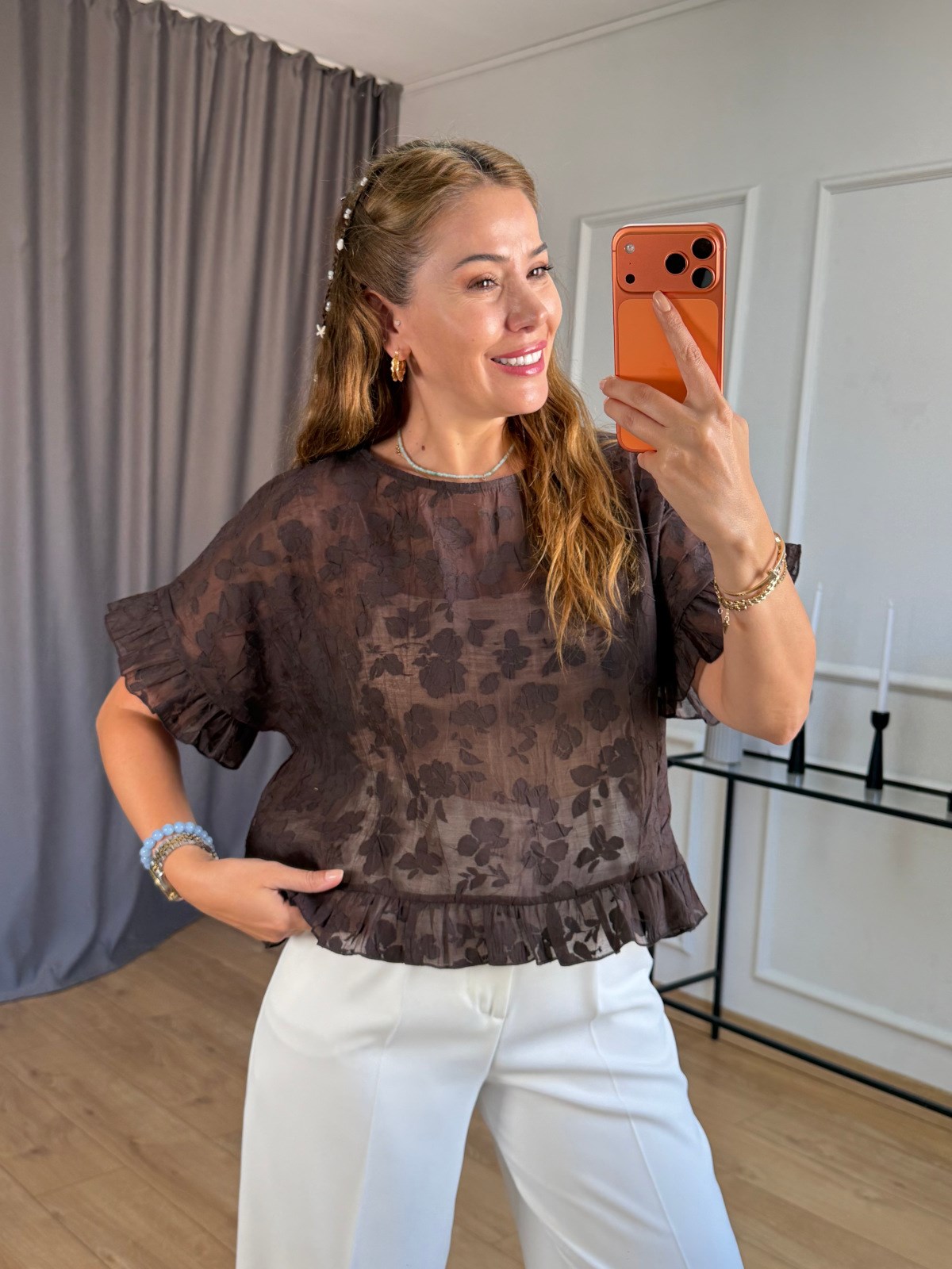 Kahve Fırfır Detay Çiçek Model Bluz