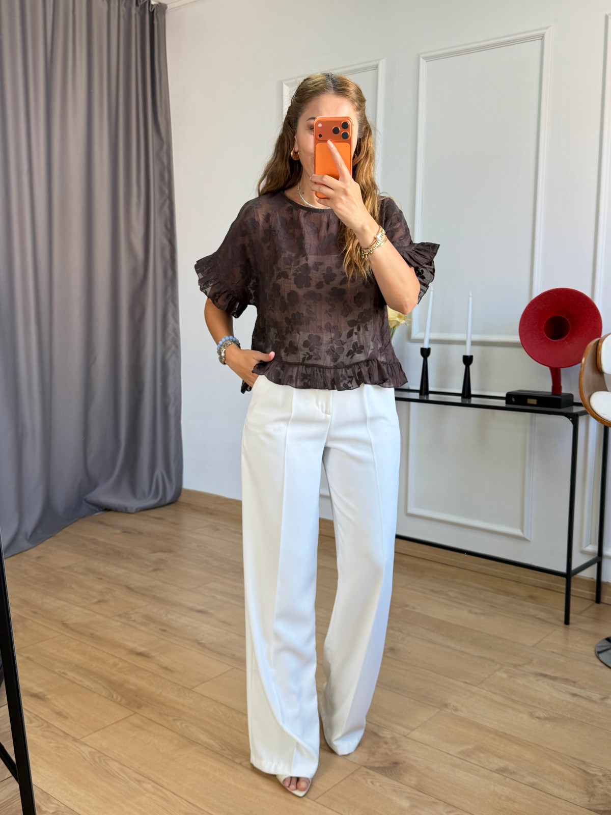 Kahve Fırfır Detay Çiçek Model Bluz