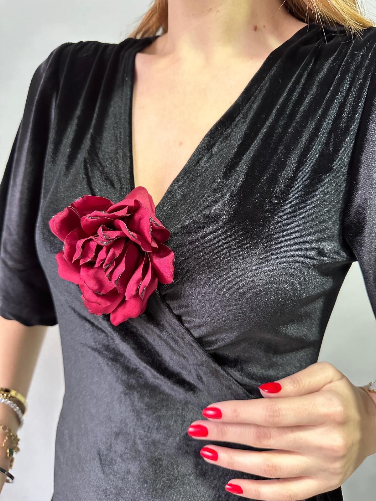 Kırmızı Çiçek Broş