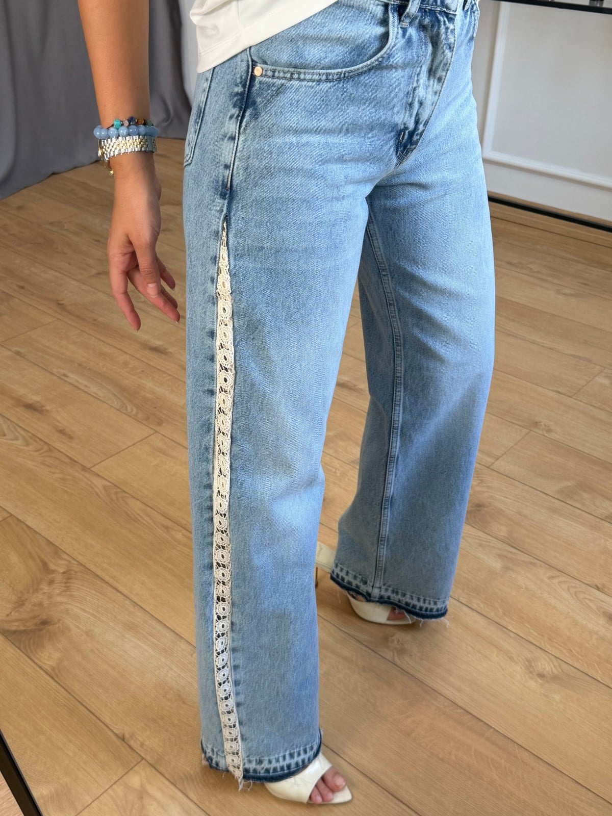Mavi Dantel Detaylı Jean