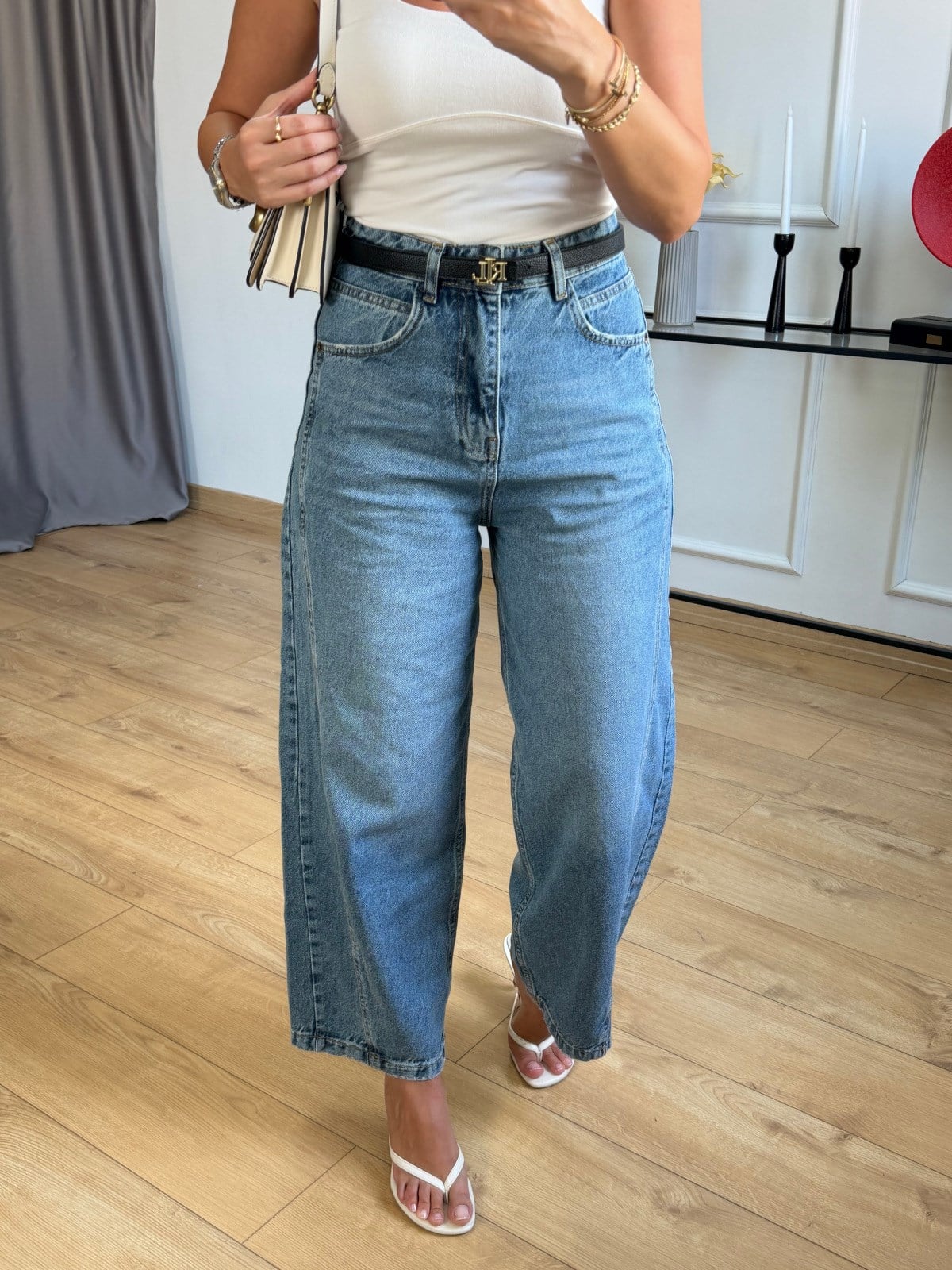 Mavi  Dikiş Detaylı Mom Jean( ÖN SİPARİŞ ÜRÜNÜDÜR )