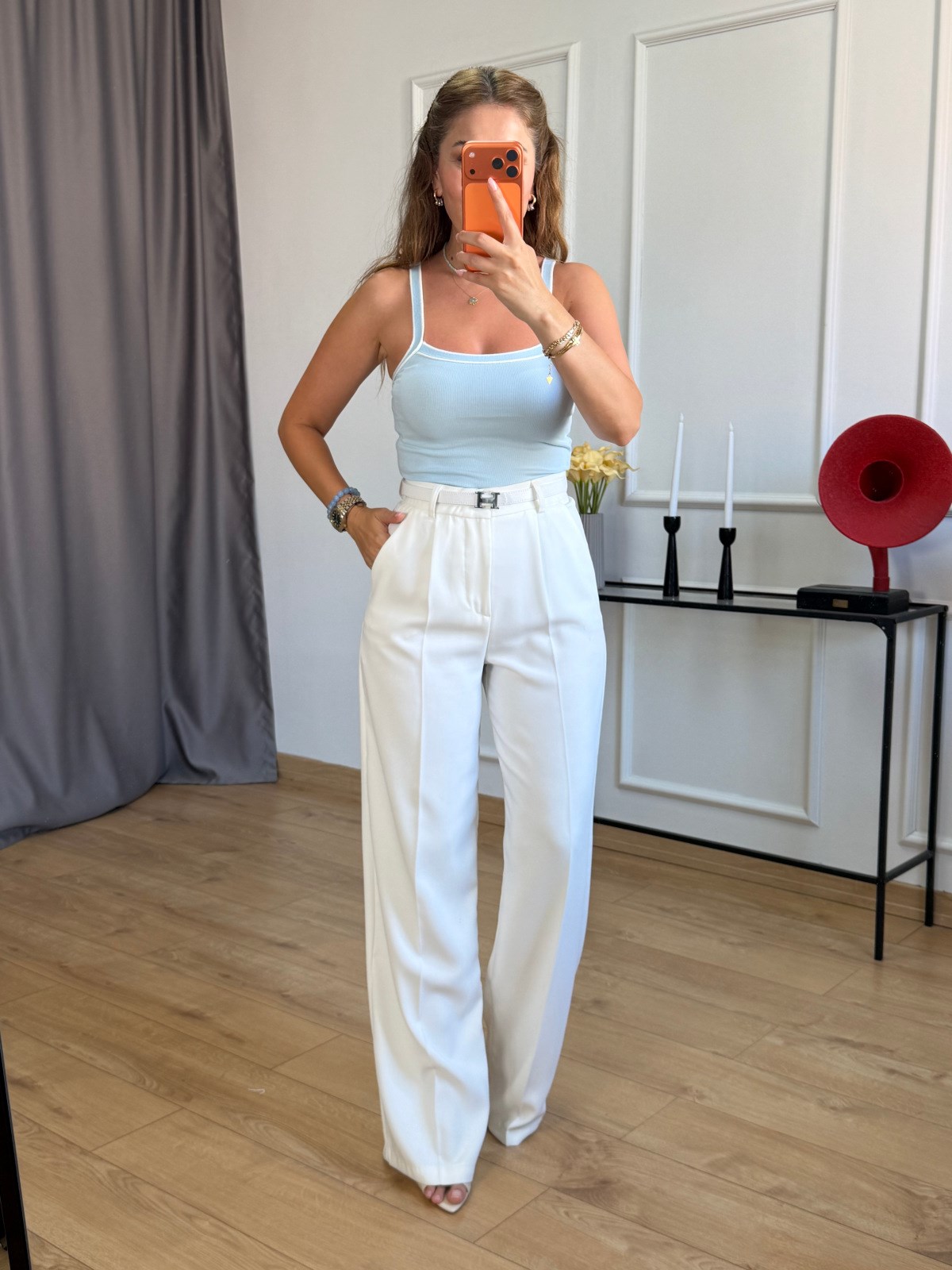 Mavi Şerit Detaylı Askılı Bluz
