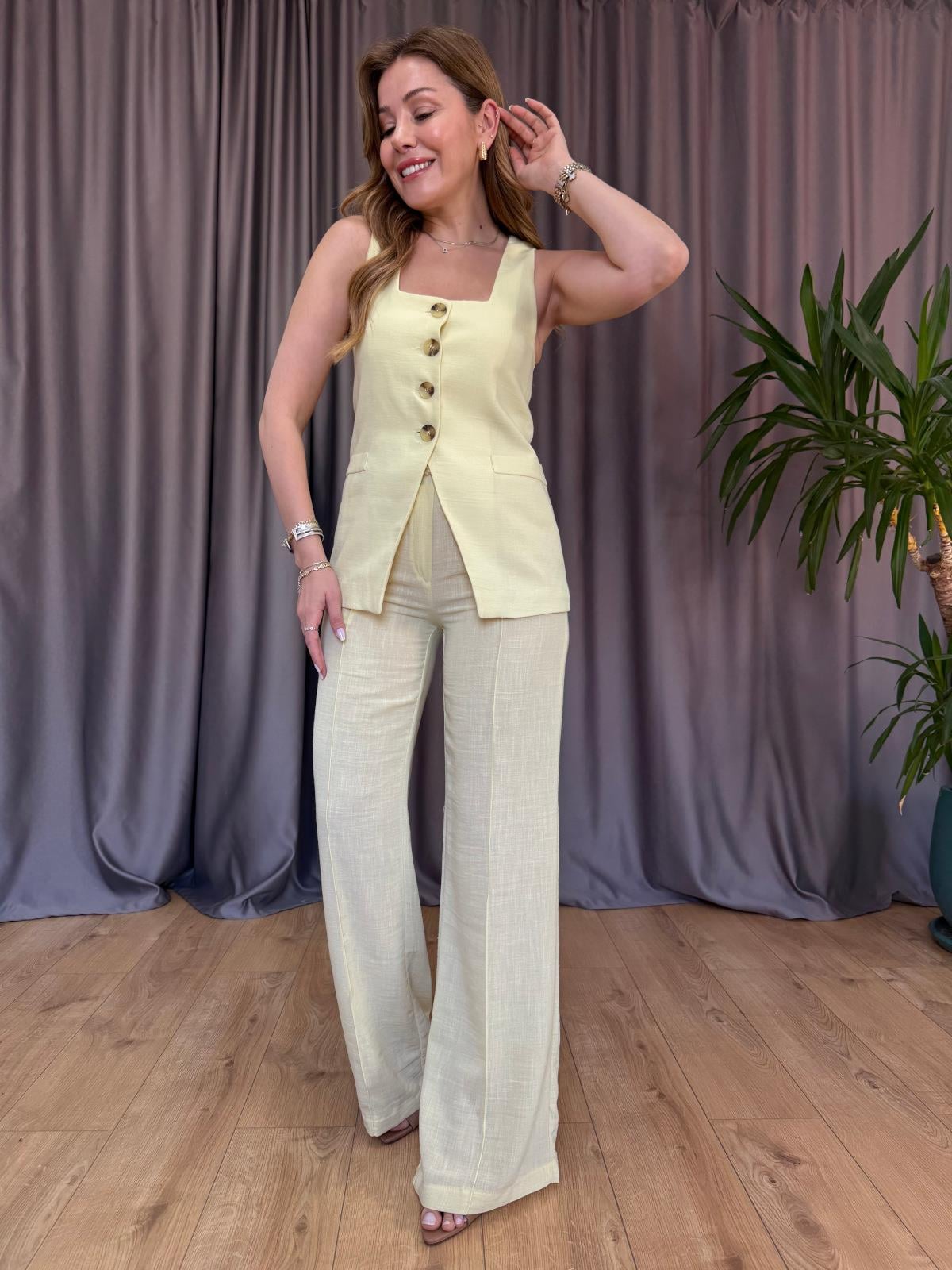 Sarı Kare Yaka Takım