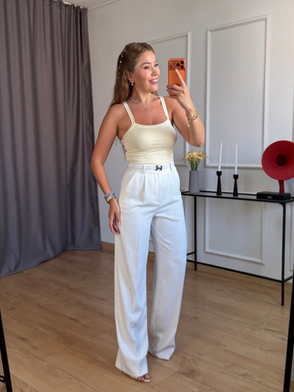Sarı Şerit Detaylı Askılı Bluz