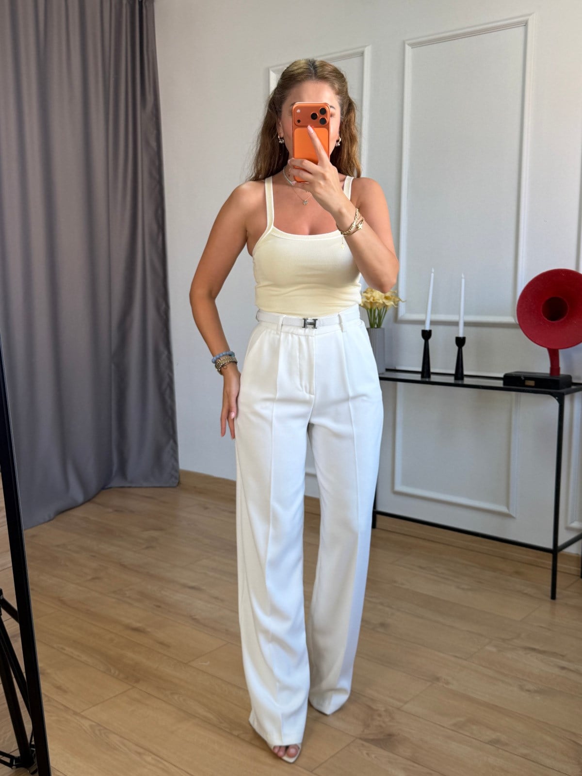 Sarı Şerit Detaylı Askılı Bluz