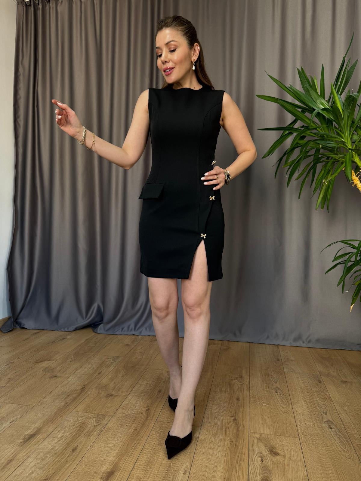 Siyah Fiyonk Detaylı Elbise