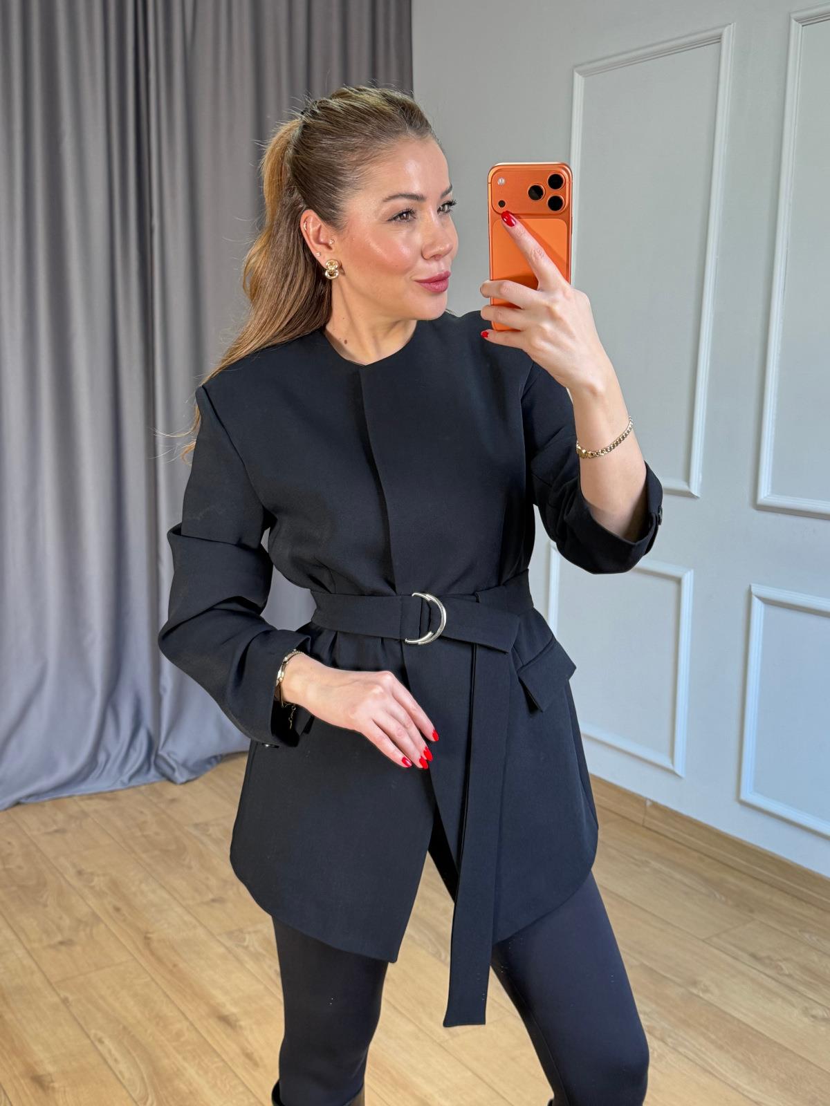 Siyah Kuşaklı Blazer Ceket