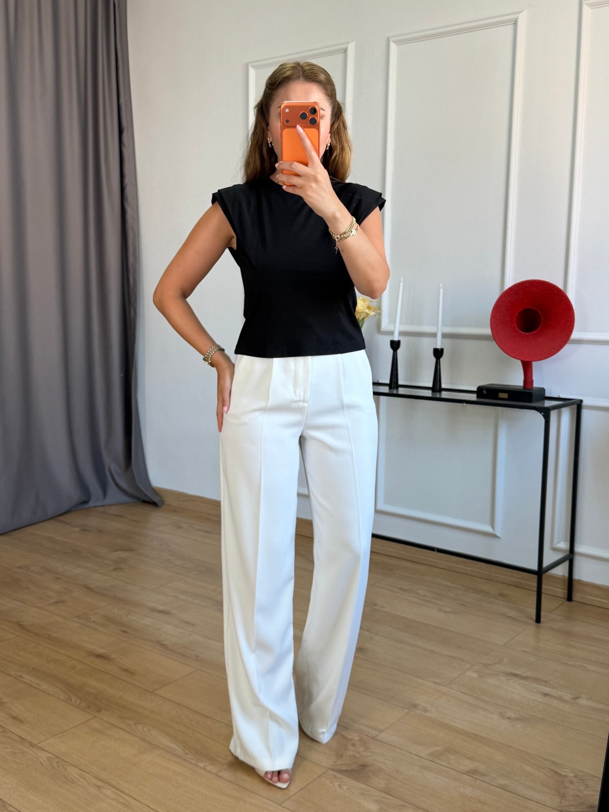 Siyah Omuz Detaylı Bluz