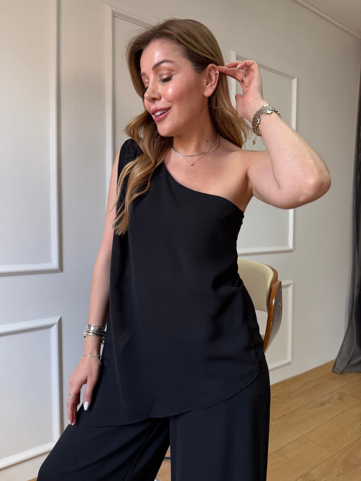 Siyah Tek Omuz Detay Takım