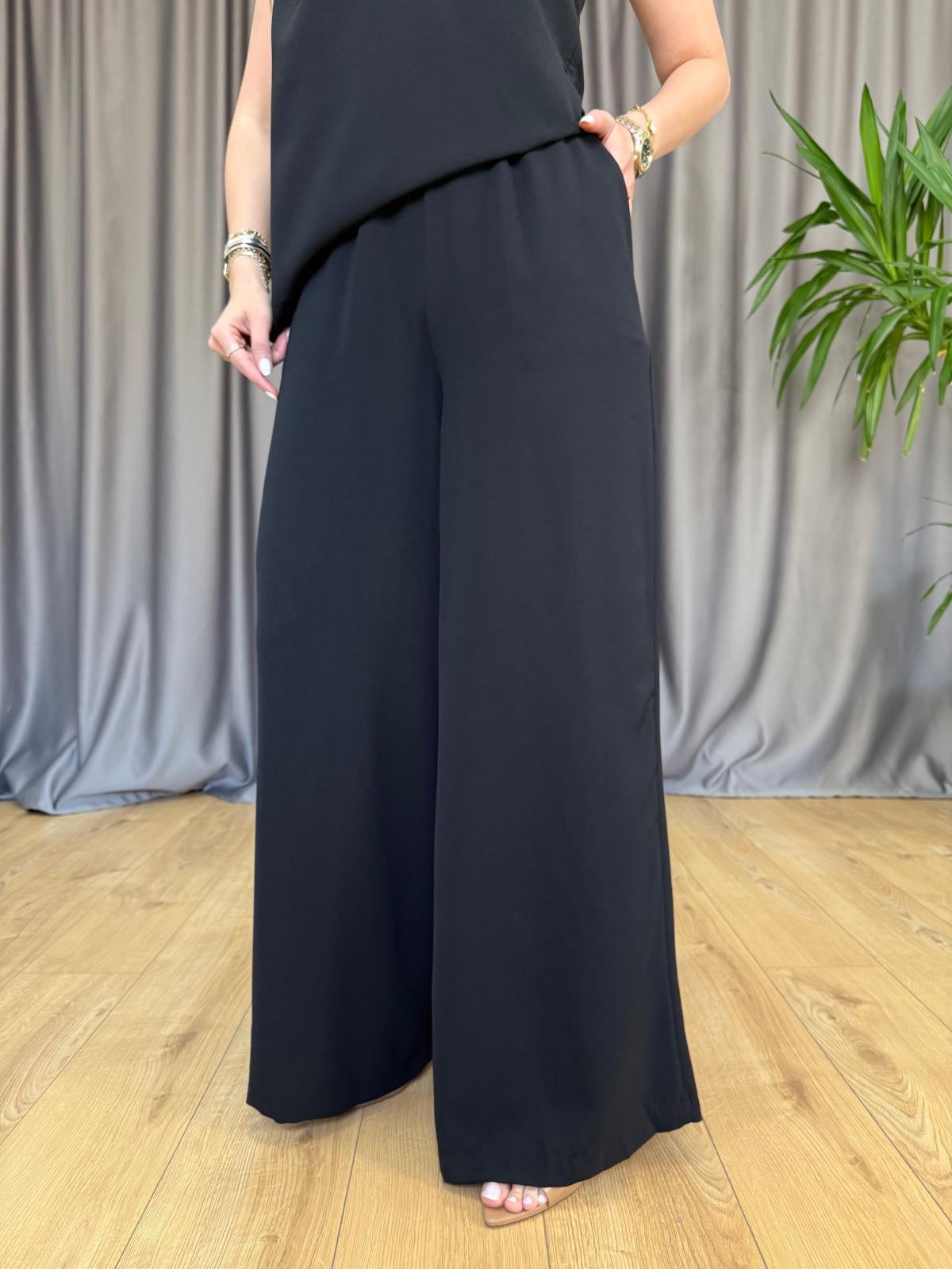 Siyah Tek Omuz Detay Takım