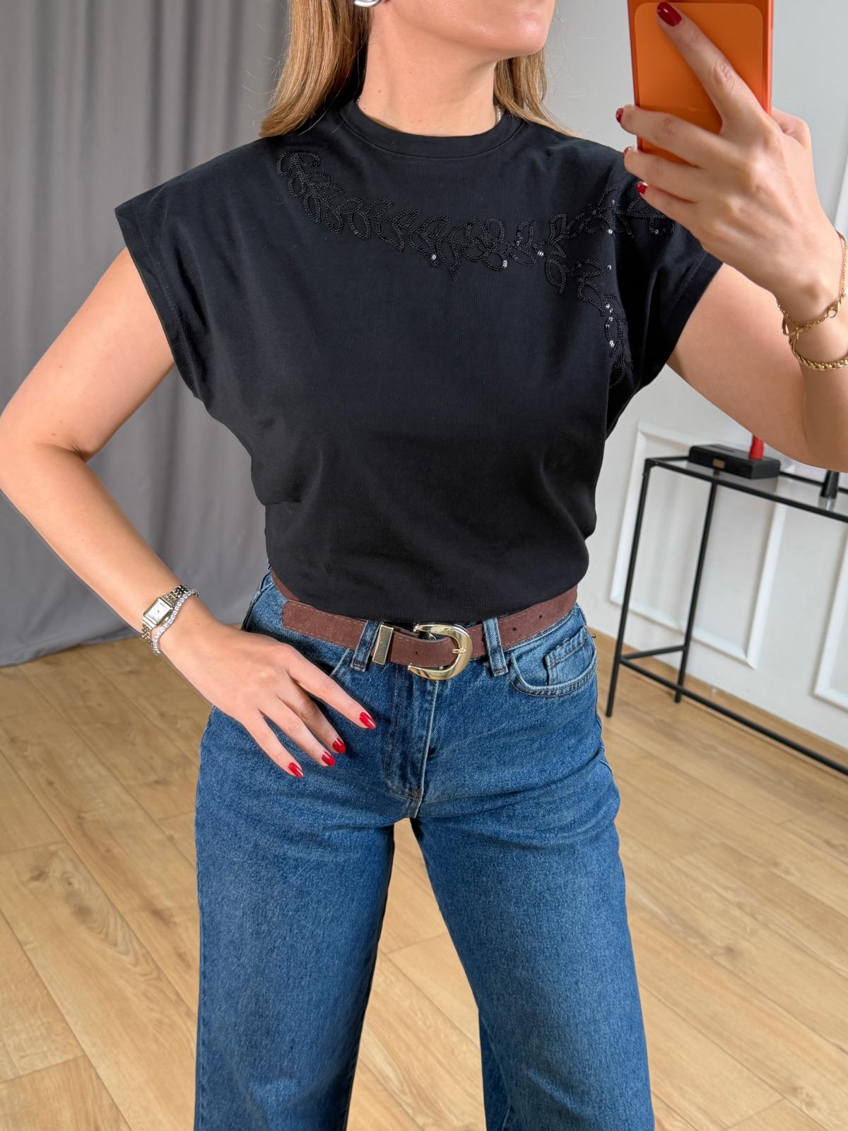 Siyah Yaprak Desen Tshirt