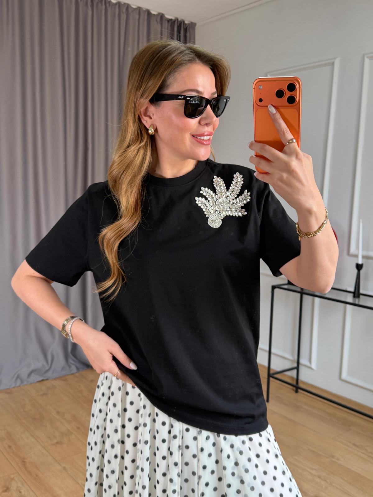 Siyah Yaprak Taşlı Tshirt