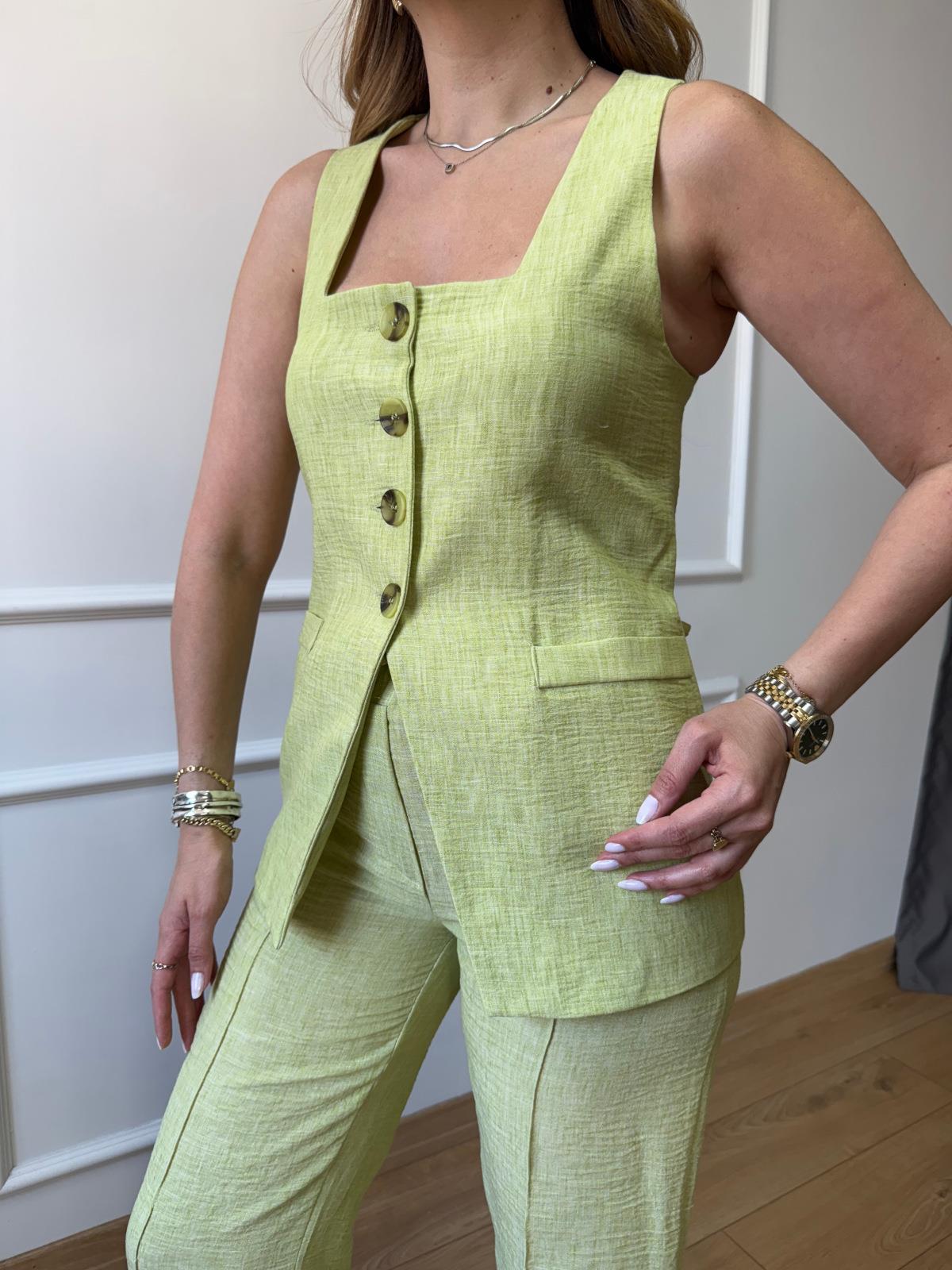 Yeşil Kare Yaka Takım