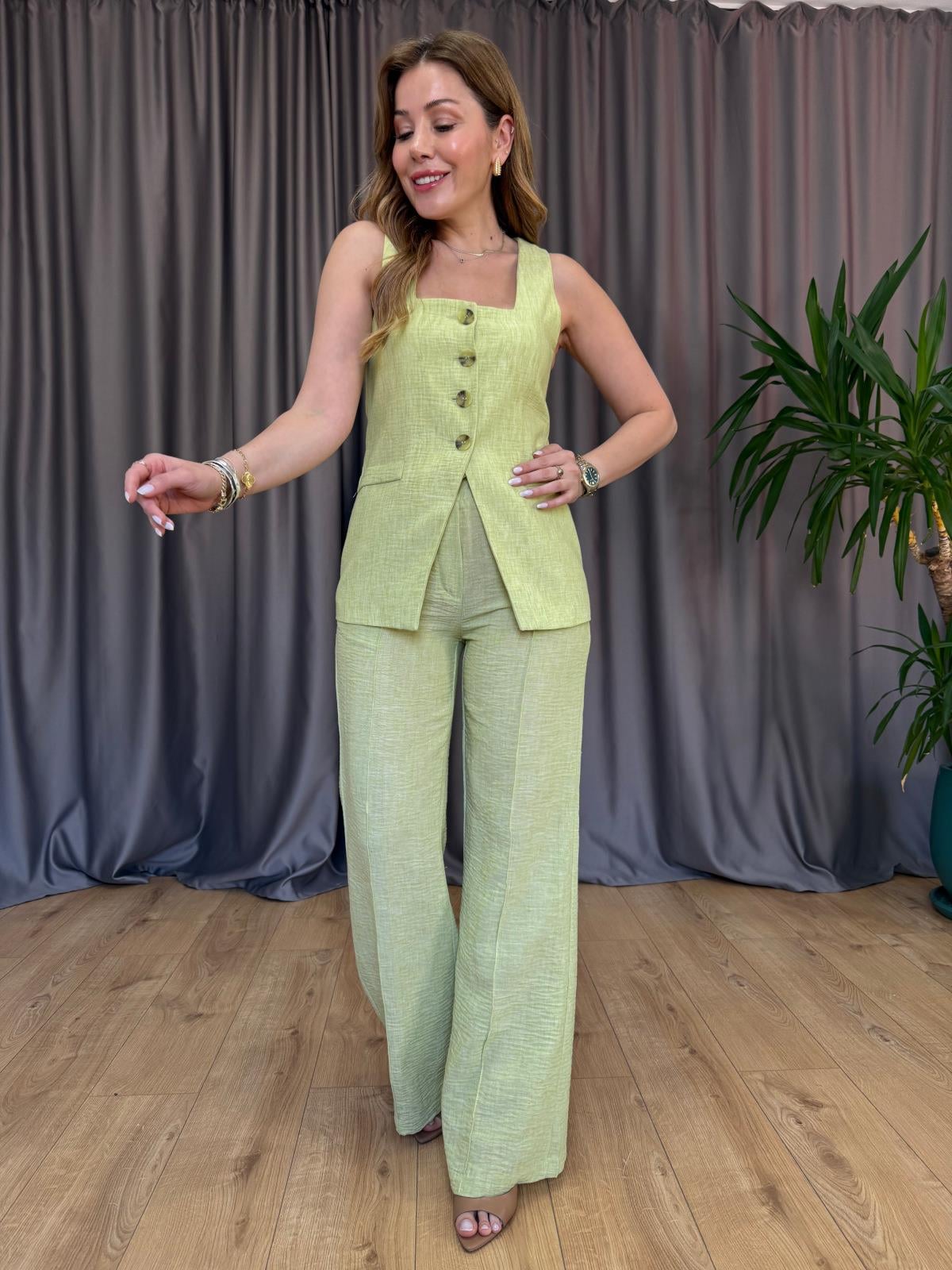 Yeşil Kare Yaka Takım