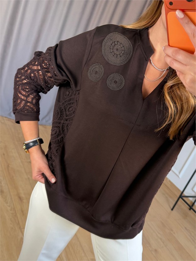  Kahve Örgü Detaylı V Yaka Sweatsirt