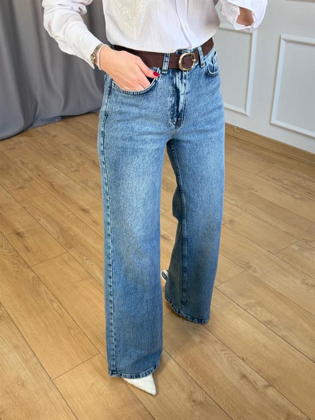 Açık Mavi Bol Paça Kemerli Jean