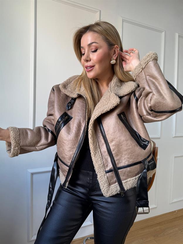 Bej Garnili İçi Kürlü Mont