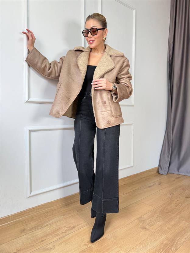 Bej İçi Peluşlu Deri Görünümlü Mont