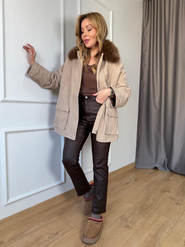 Bej Kürk Yakalı Süet Mont 