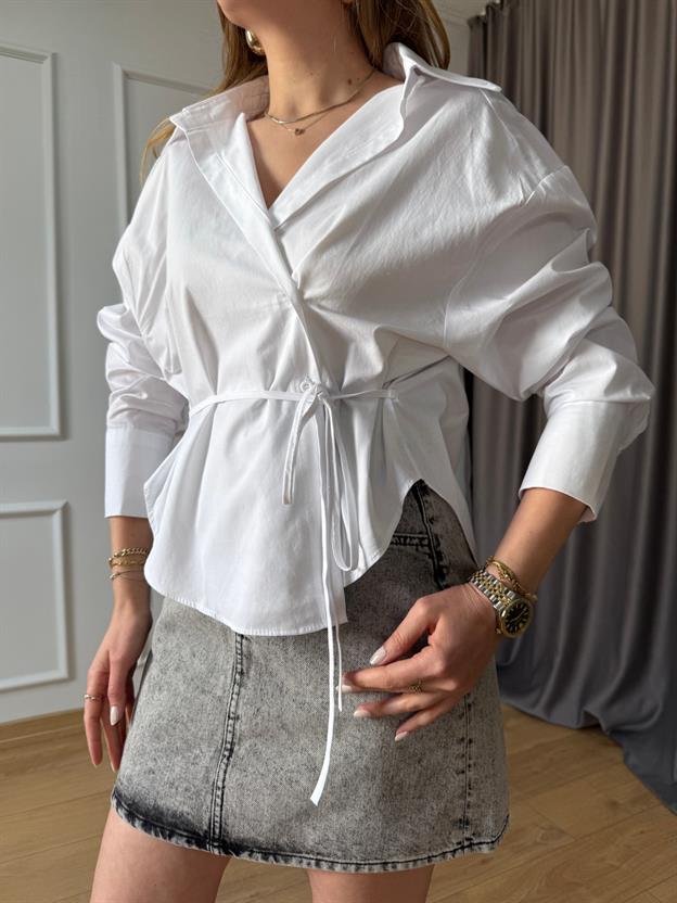 Beyaz Belden Bağlamalı Gömlek 