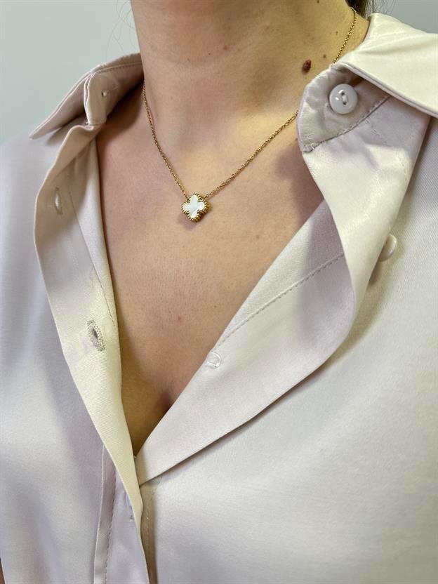 Beyaz Tekli Yonca Kolye