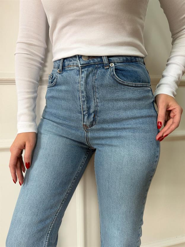 Buz Mavisi Boy Fit Jean