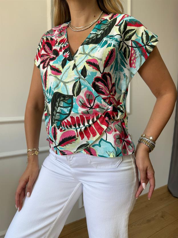 Çiçek Desenli Yan Aksesuarlı Kruvaze Bluz