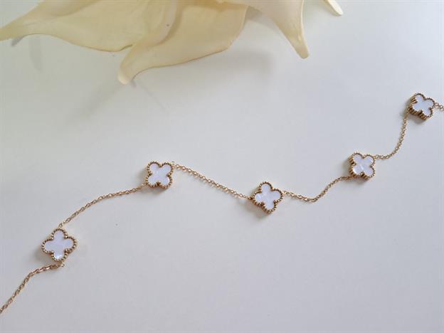 Çoklu Yonca Beyaz Kolye