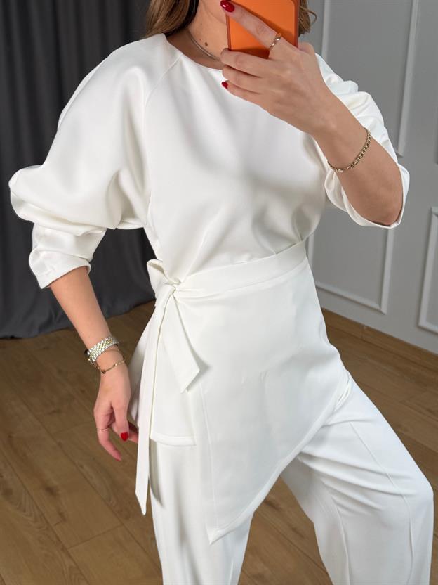 Ekru Bağlama Detay Scuba Bluz