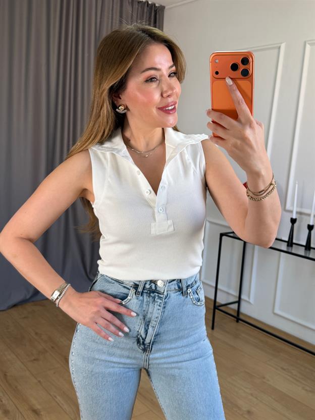 Ekru Dik Yaka Kolsuz Bluz