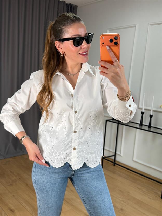 Ekru Etek Ucu Fistolu Gömlek