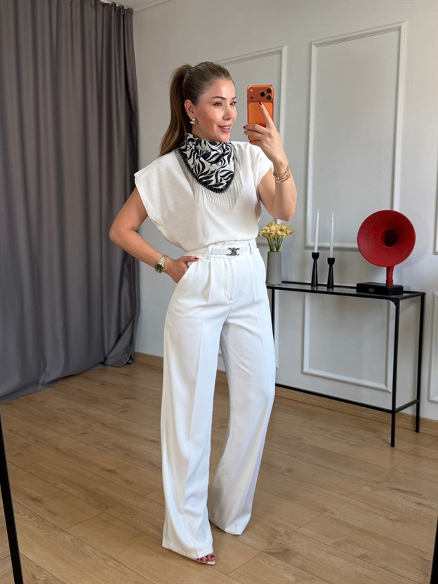 Ekru Fularlı Balıkçı Yaka Bluz