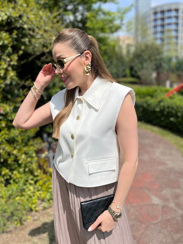 Ekru Gold Düğmeli Yelek