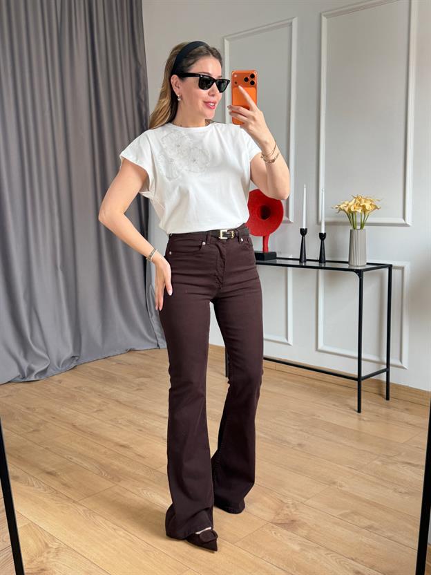 Ekru Gül Detaylı Tshirt