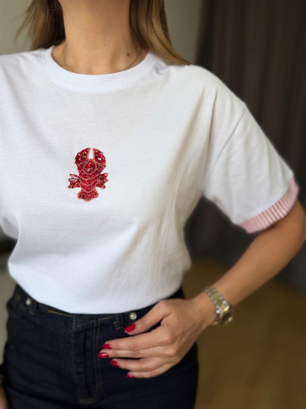 Ekru Kırmızı Istakozlu Tshirt