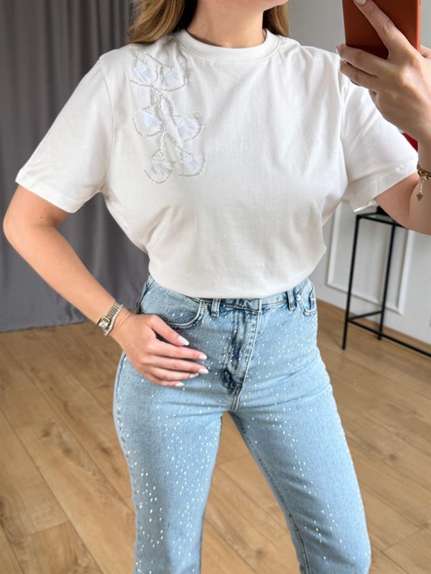 Ekru Omuz Püskül Detaylı Tshirt