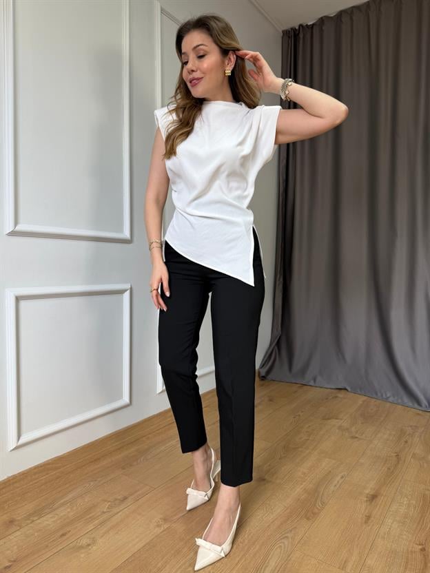 Ekru Pile Detaylı Bluz