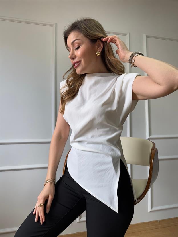 Ekru Pile Detaylı Bluz