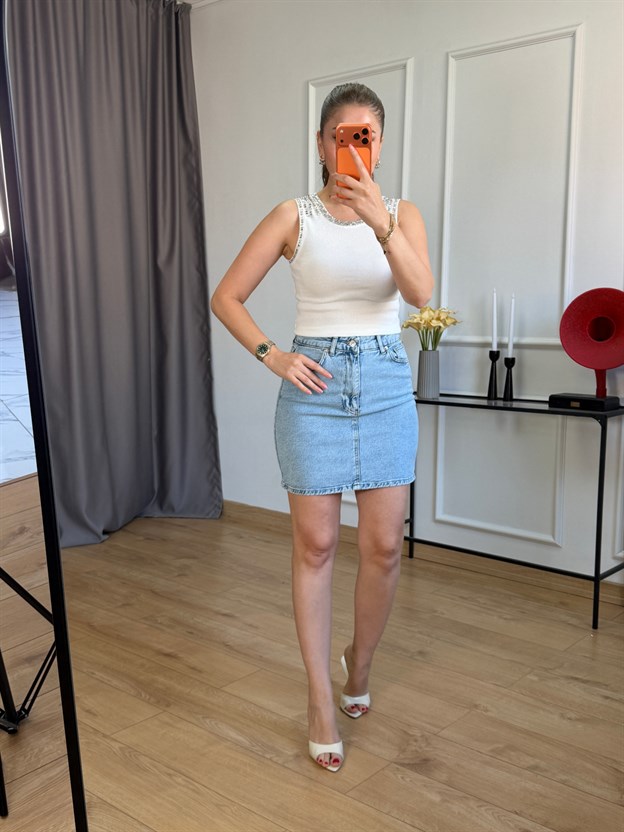 Ekru Taşlı Zımbalı Bluz
