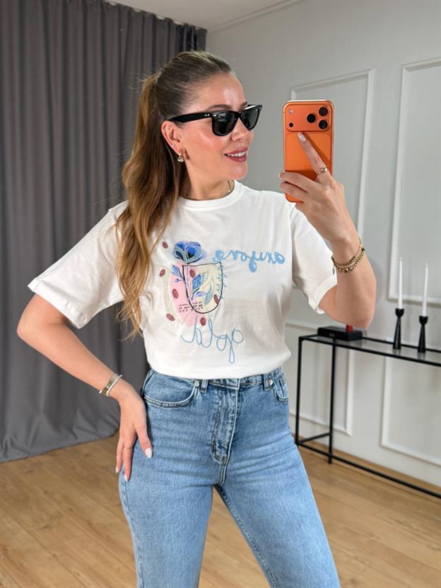 Ekru Yazı Detaylı Tshirt