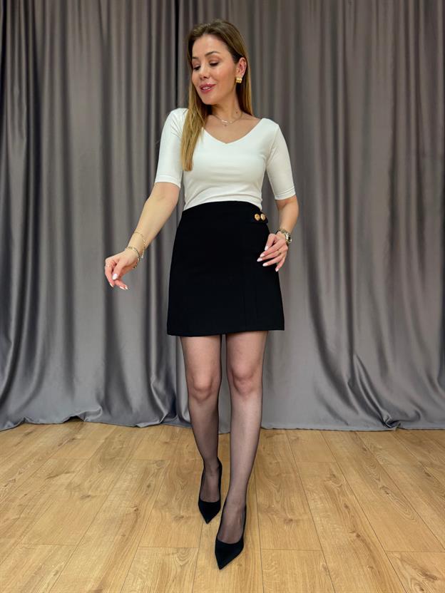 Gold Düğmeli Siyah Etek 