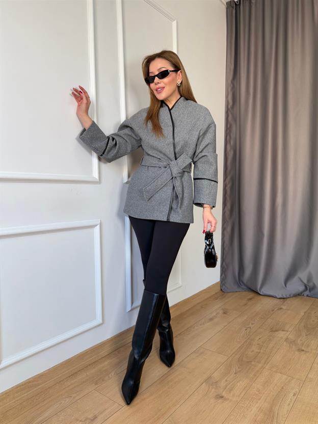 Gri Deri Detaylı Kaşe Ceket